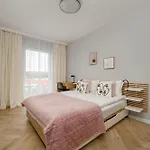 Michalczyka Stylish With Parking In The Center Of By Renters Βρότσλαβ