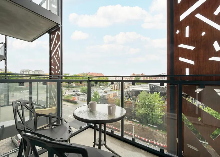 Michalczyka Stylish With Parking In The Center Of By Renters