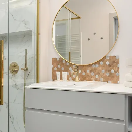 Michalczyka Stylish With Parking In The Center Of By Renters Wroclaw